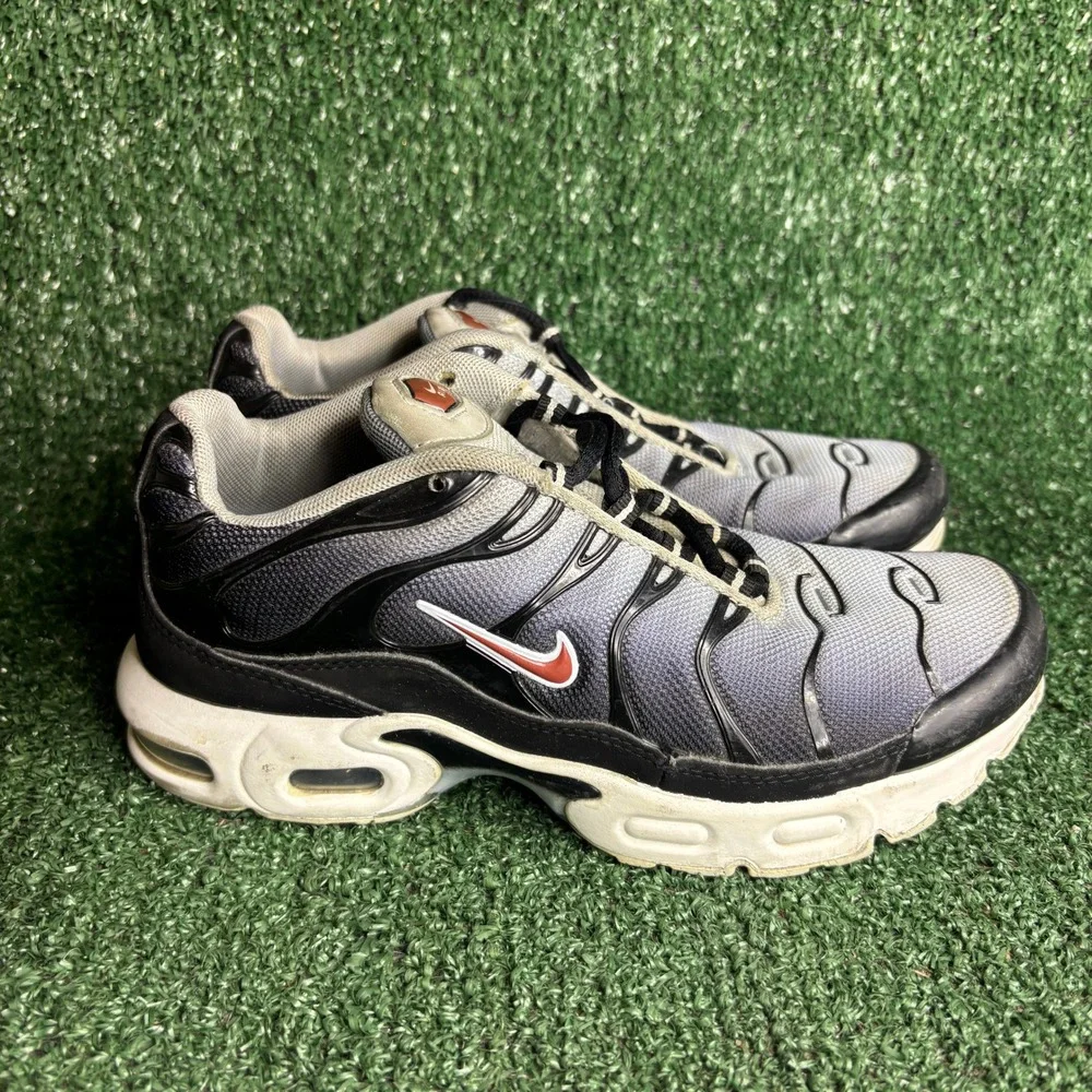Nike Air Max Plus GS CD0610-023 Sporty Tuned Air Sneakers Grey Black Youth Sz 3Y